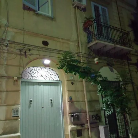 Casa Vacanza Il Re Di Spada Apartment *