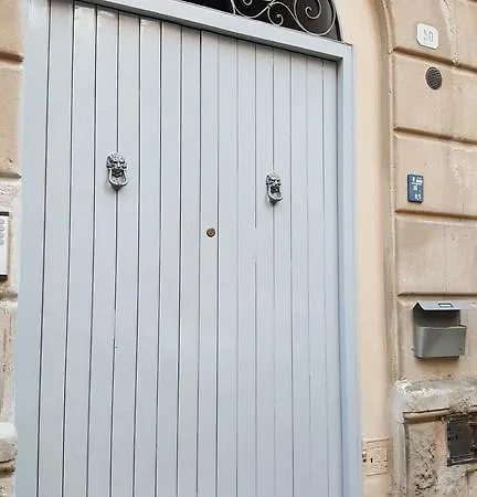 Casa Vacanza Il Re Di Spada Apartment *